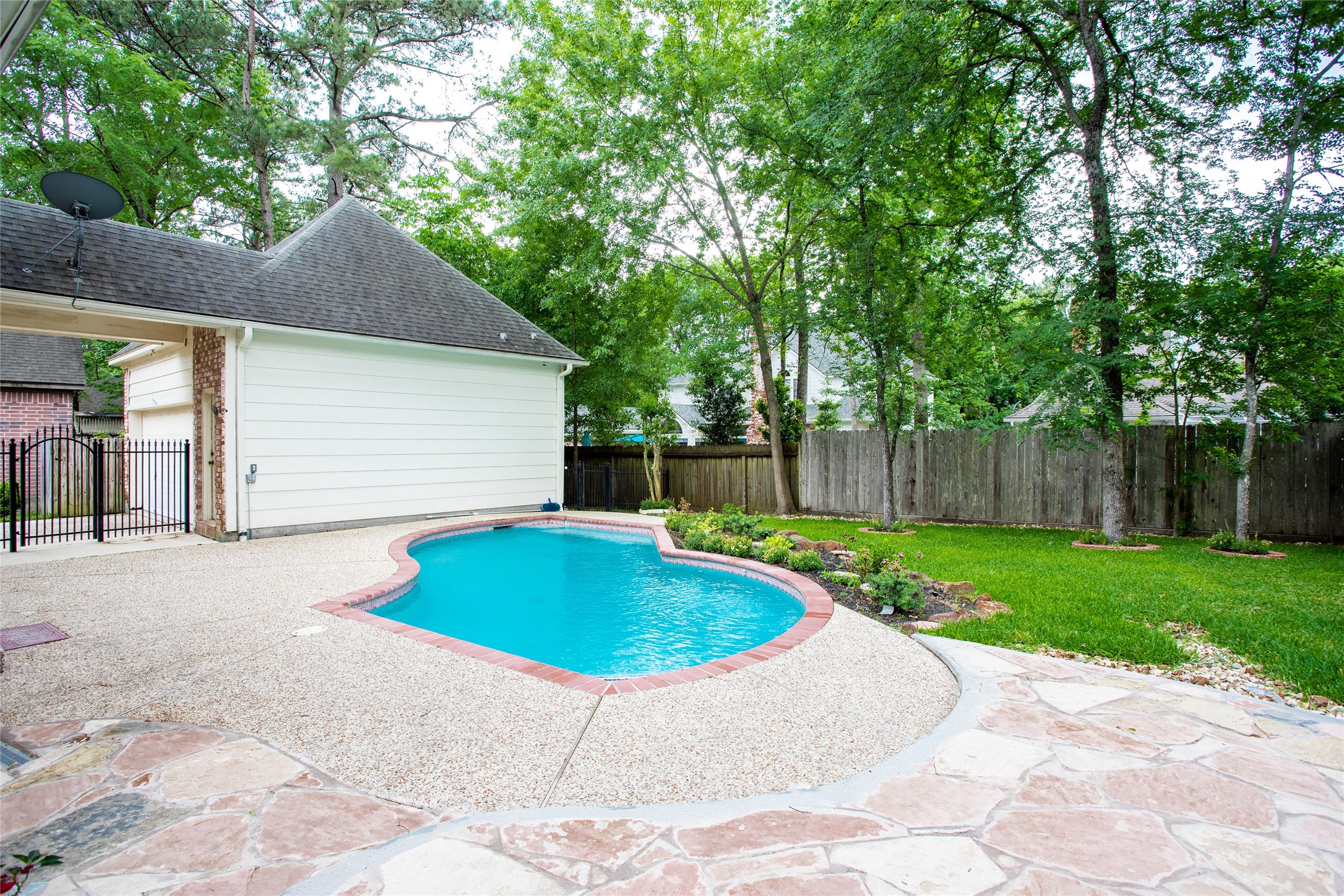 95 Rush Haven Drive The Woodlands, TX 77381 - Photo 15 of 30