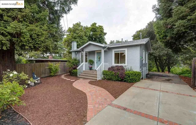 $2,995 | 6454 Mokelumne Avenue, Oakland, CA 94605