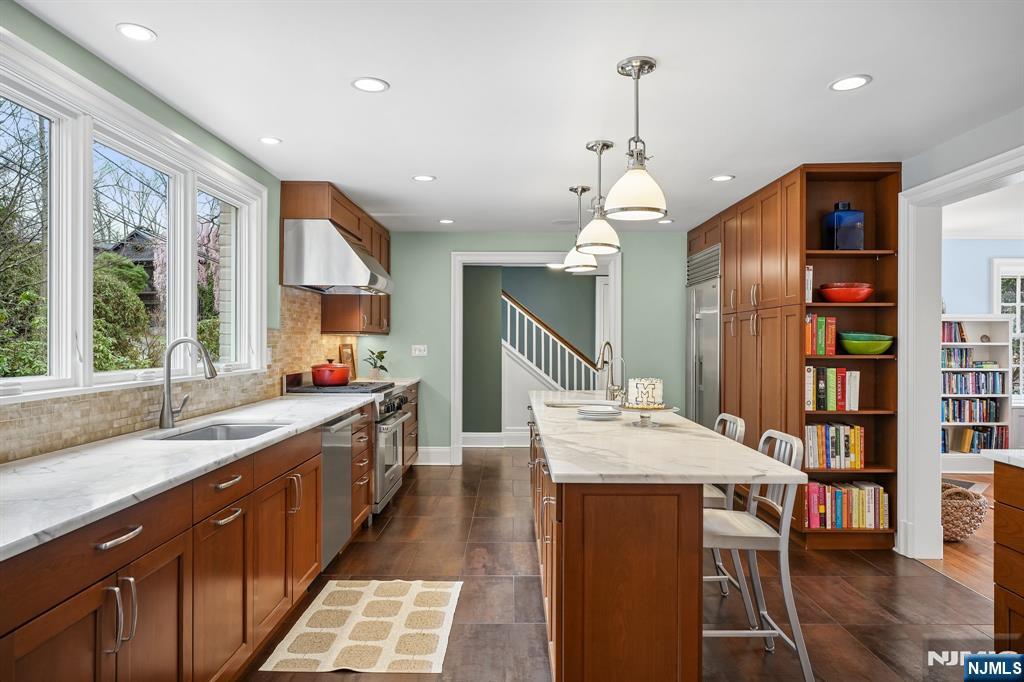 70 Yantacaw Brook Road Montclair, NJ 07043 - Photo 14 of 49