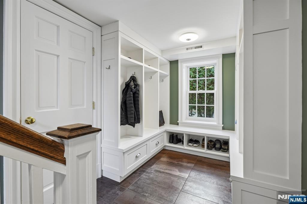 70 Yantacaw Brook Road Montclair, NJ 07043 - Photo 15 of 49