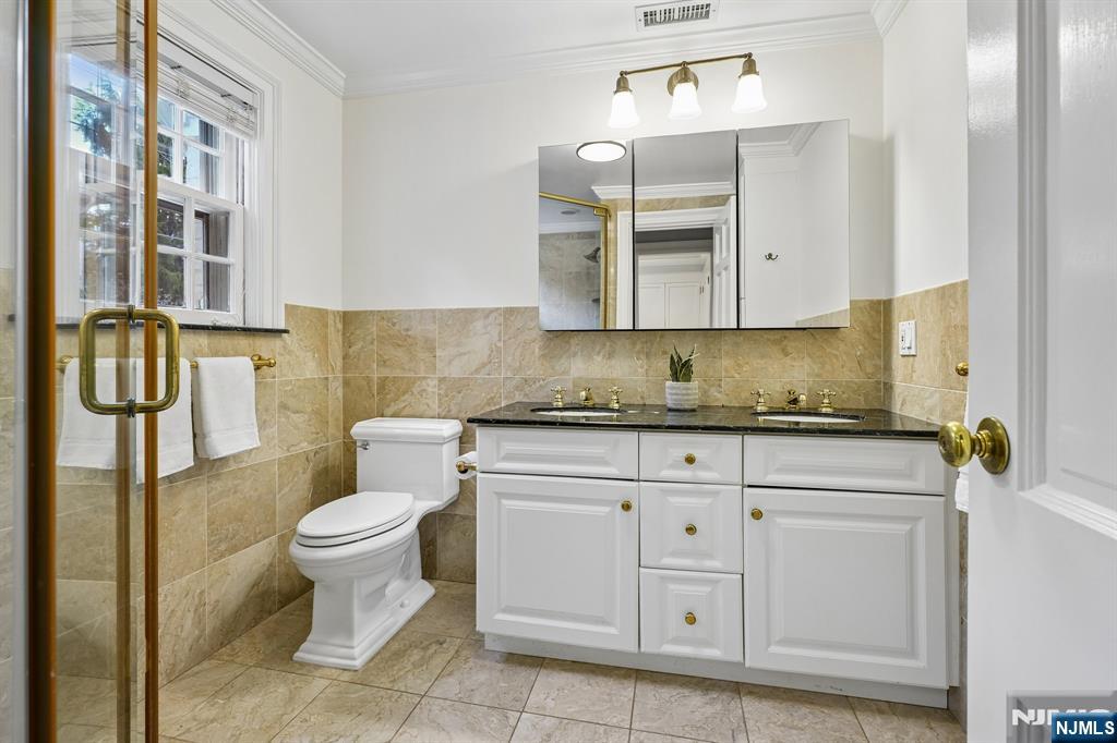 70 Yantacaw Brook Road Montclair, NJ 07043 - Photo 25 of 49