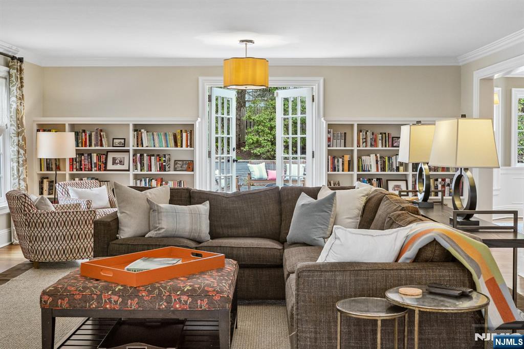 70 Yantacaw Brook Road Montclair, NJ 07043 - Photo 8 of 49