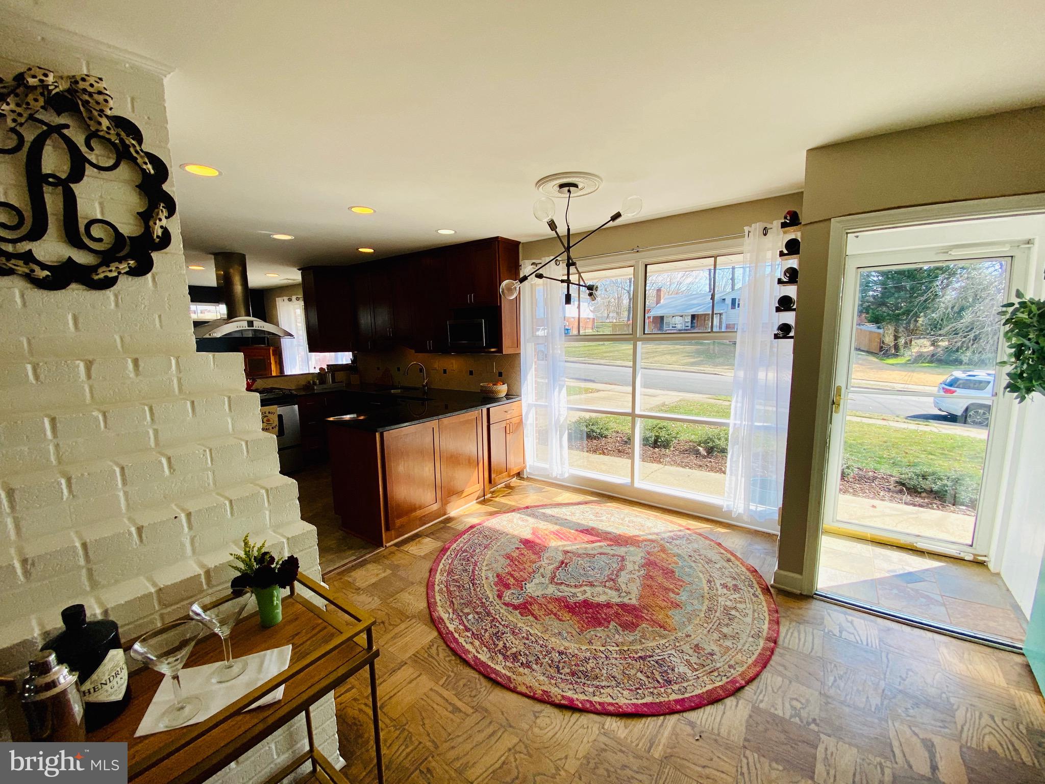 5946 Atteentee Road Springfield, VA 22150 - Photo 12 of 42 Kitchen nook area