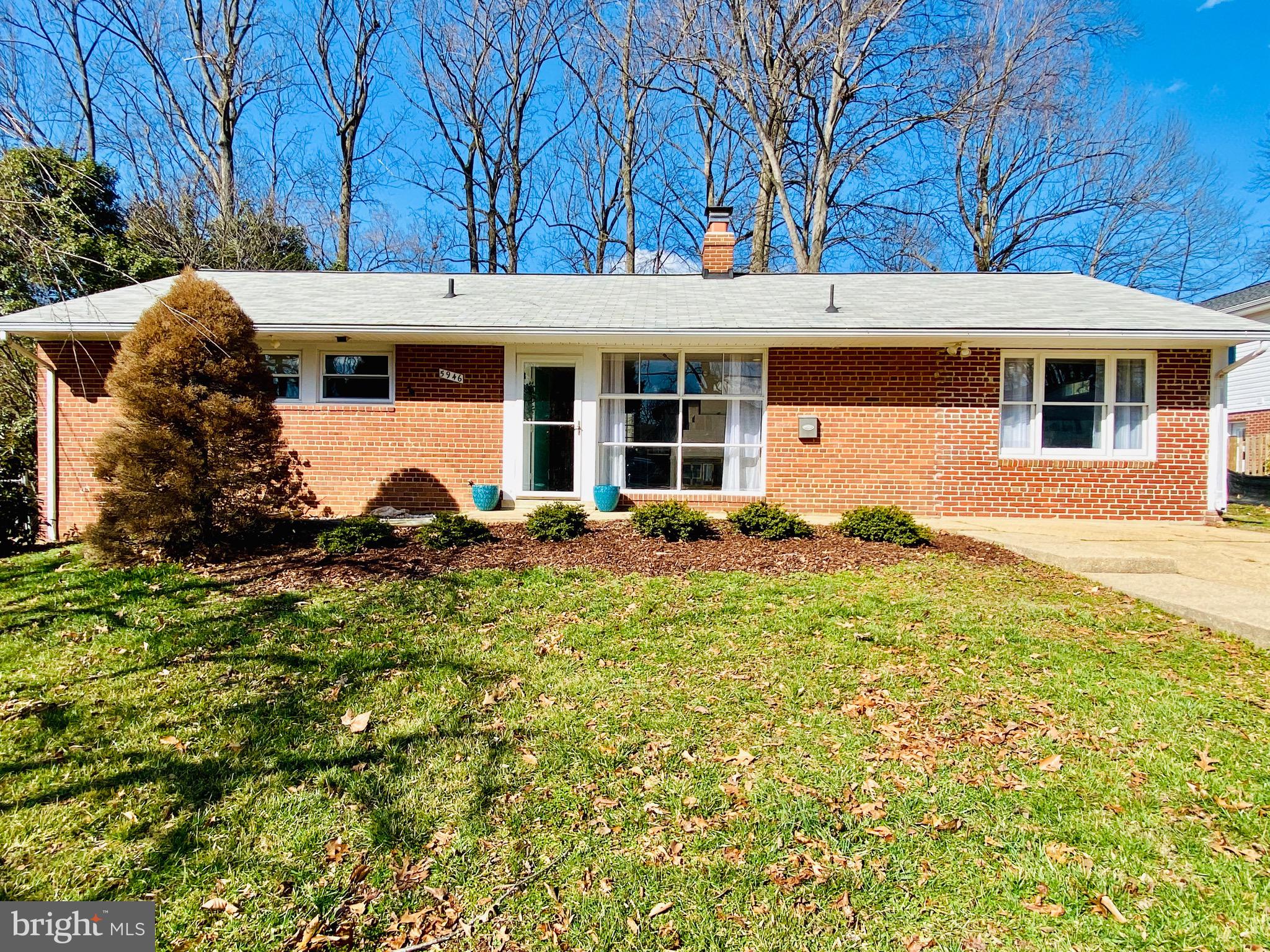 5946 Atteentee Road Springfield, VA 22150 - Photo 3 of 42