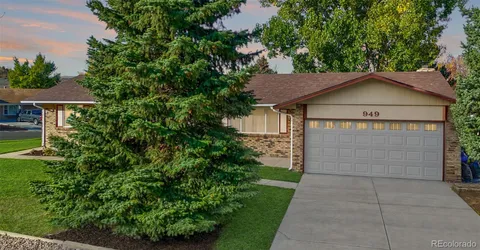 $589,000 | 949 Mountain View, Castle Rock, CO 80104