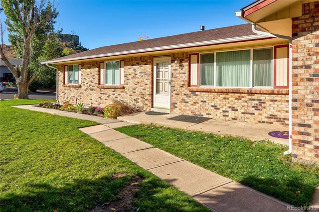 $599,000 | 949 Mountain View, Castle Rock, CO 80104