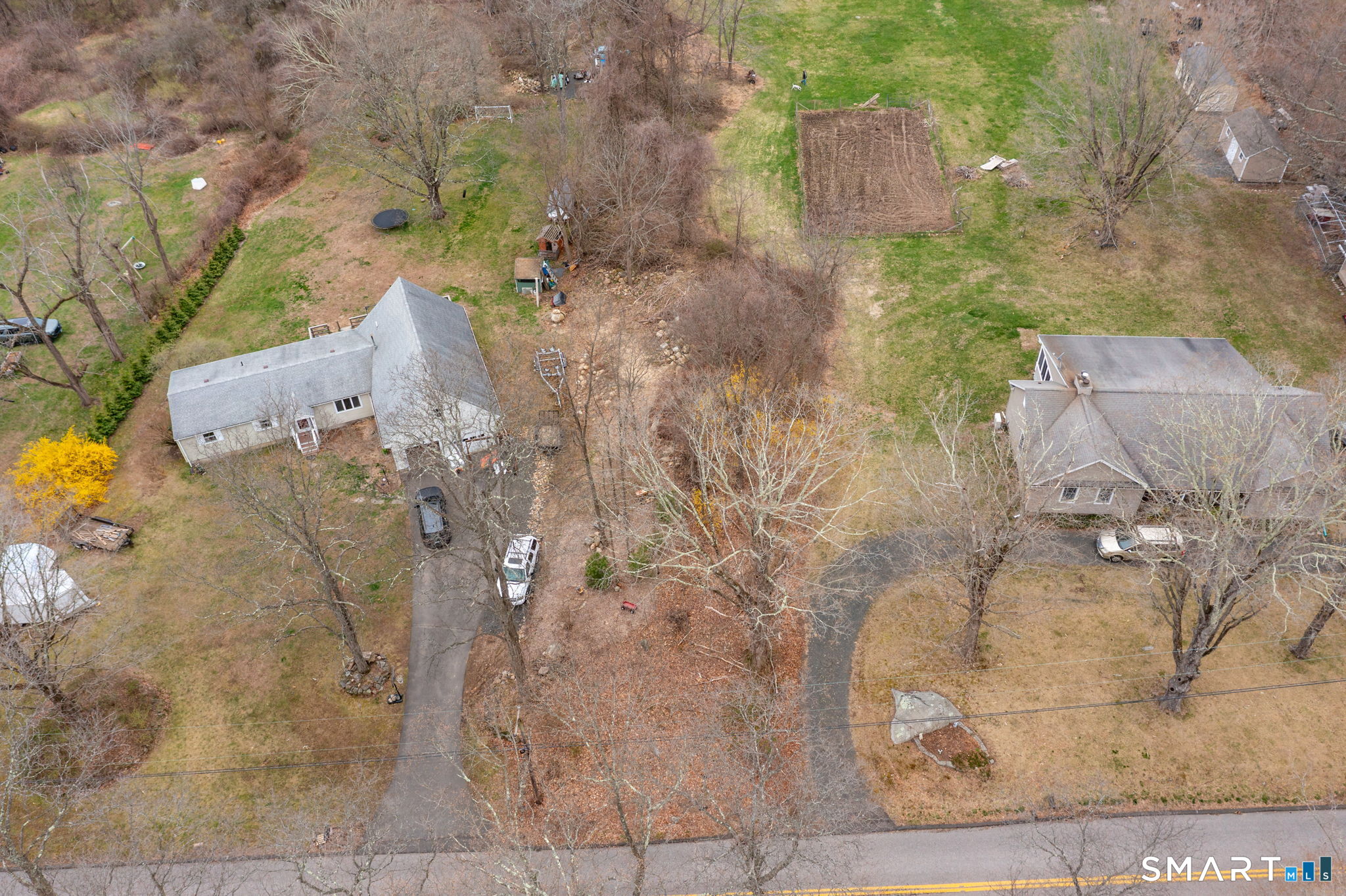 139 Chestnut Hill Road East Hampton, CT 06424 - Photo 2 of 14