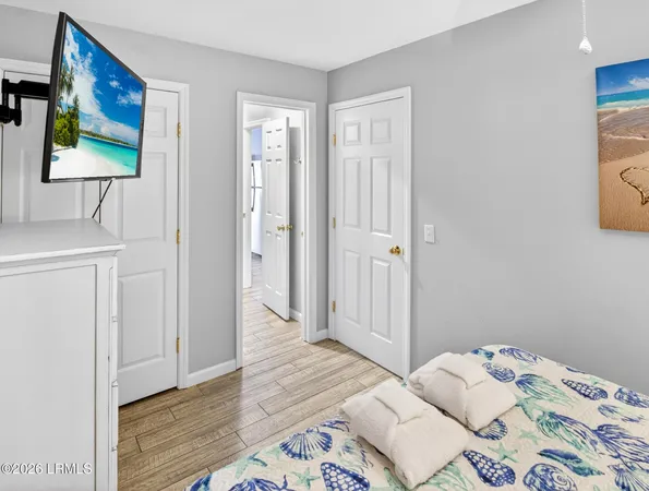 $295,000 | 40 Folly Field Road, Unit 215B, Hilton Head Island, SC 29928