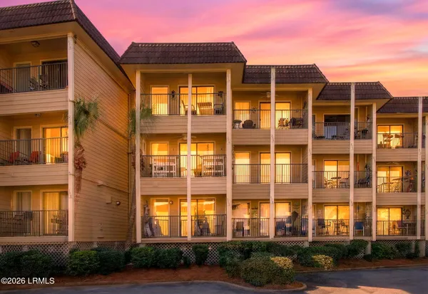 $295,000 | 40 Folly Field Road, Unit 215B, Hilton Head Island, SC 29928