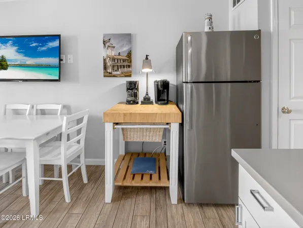 $295,000 | 40 Folly Field Road, Unit 215B, Hilton Head Island, SC 29928