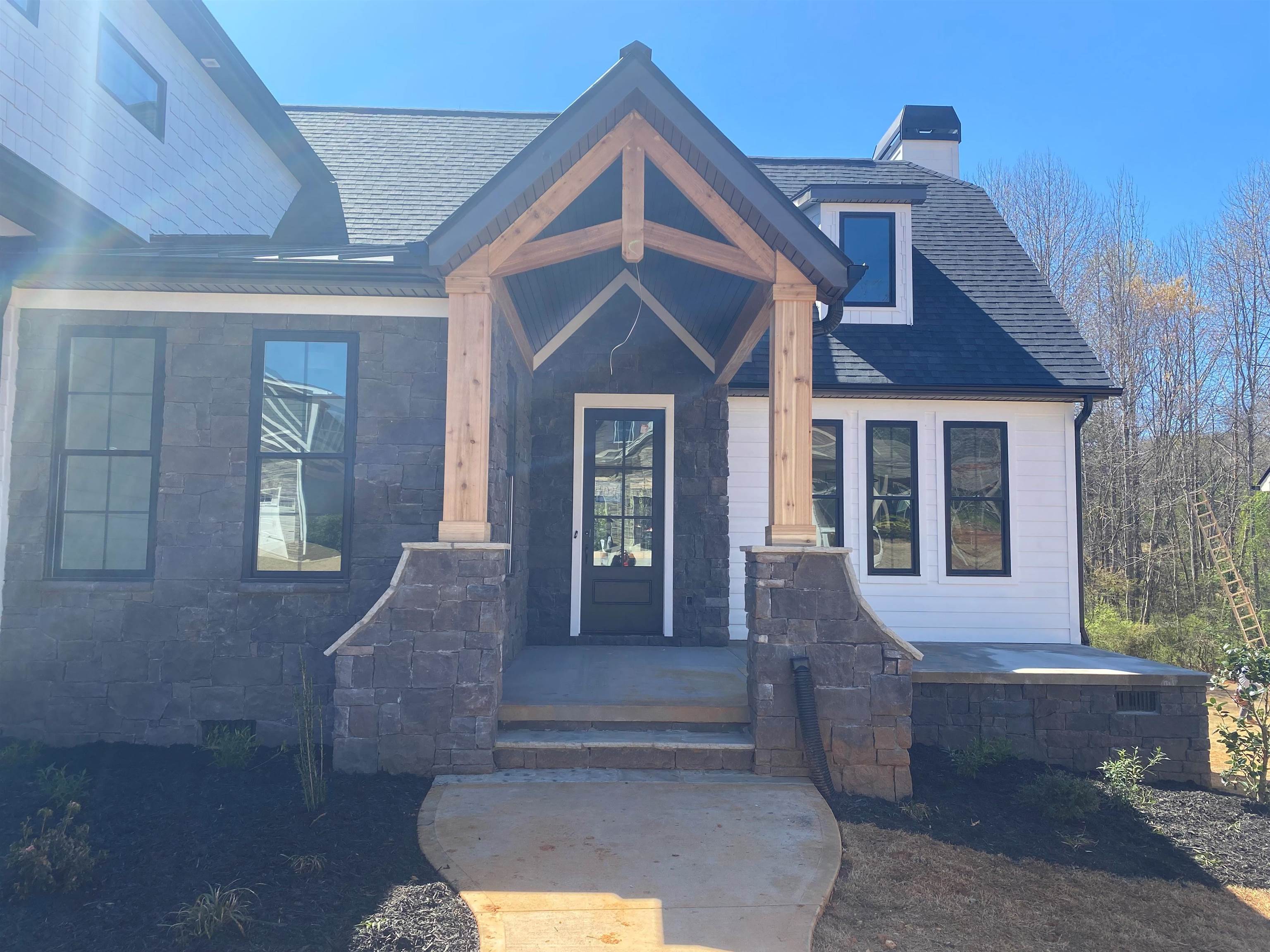 2036 Ivy Cottage Path Boiling Springs, SC 29316 - Photo 2 of 33