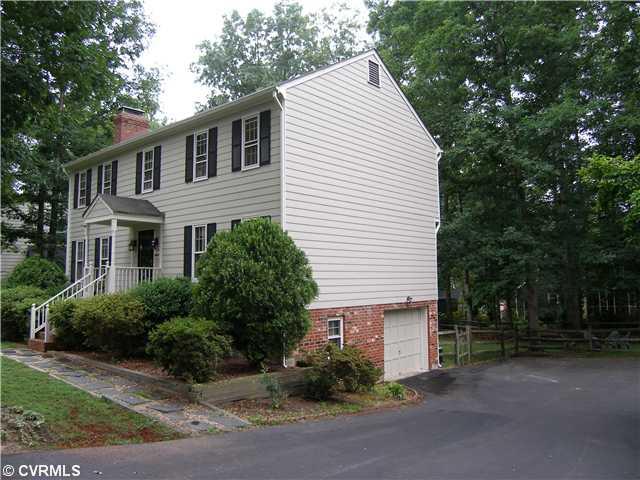 814 Watch Hill Road Midlothian, VA 23114 - Photo 2 of 12 Exterior Front - 814 Watch Hill Road/Full Basement/1.5 Car Side Entry Garage/Paved Drive/Rear Split Rail Fence