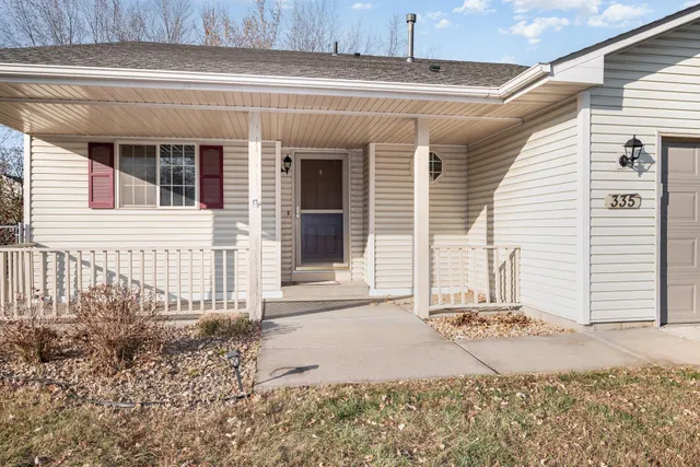 $385,000 | 335 Bluestem Avenue, Shakopee, MN 55379