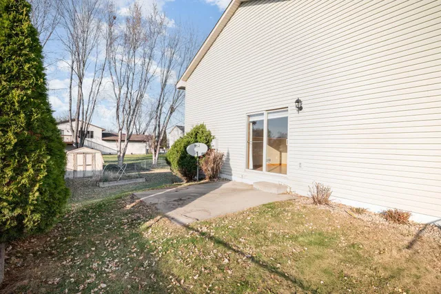 $385,000 | 335 Bluestem Avenue, Shakopee, MN 55379