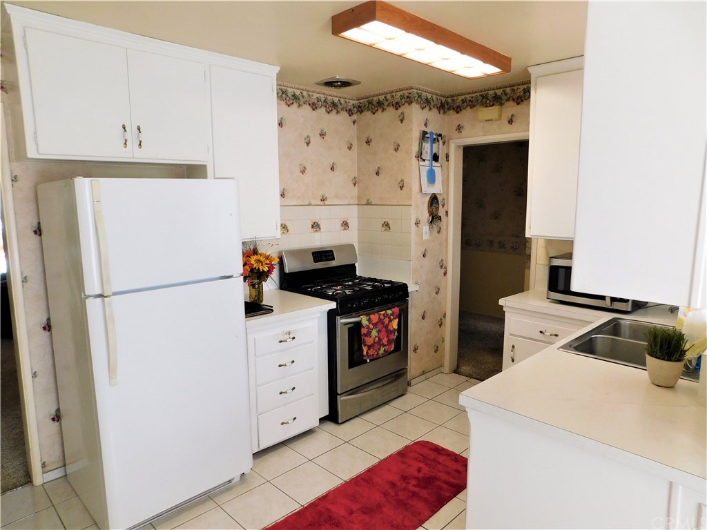 8653 Garfield Street Riverside, CA 92504 - Photo 3 of 8