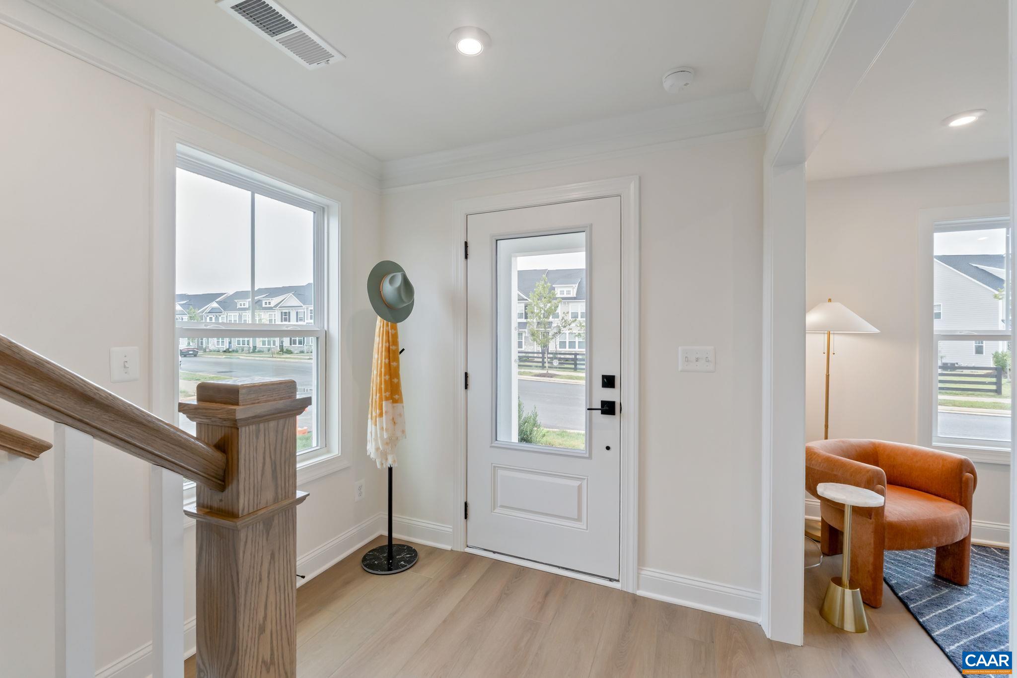 7 Ryan Way Charlottesville, VA 22911 - Photo 3 of 38