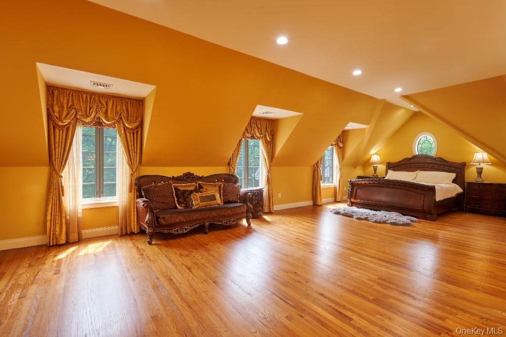 637 South Mountain Road New City, NY 10956 - Photo 24 of 37