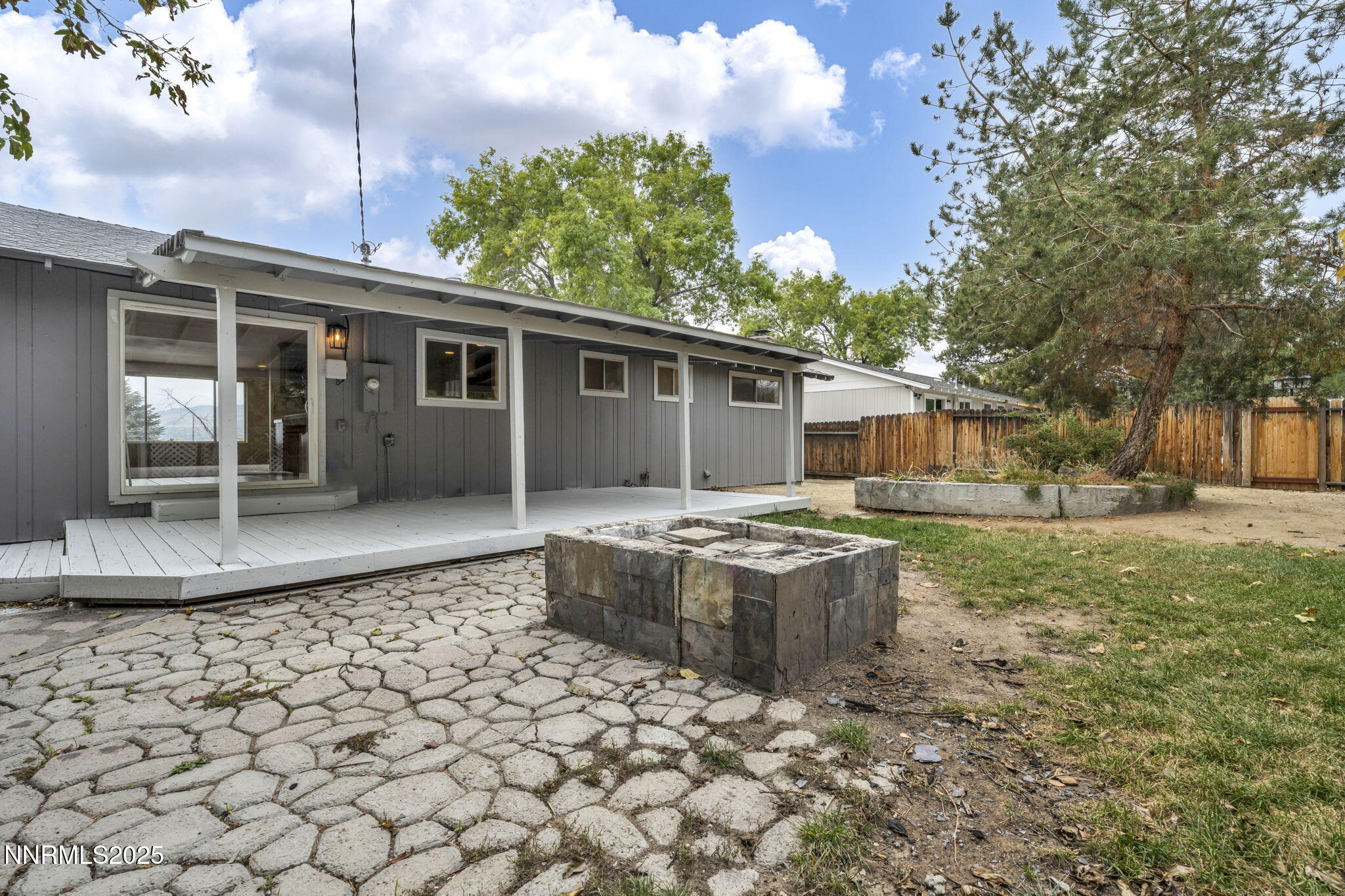 1735 Carlin Street Reno, NV 89503 - Photo 11 of 73 a view of a house with backyard and garden