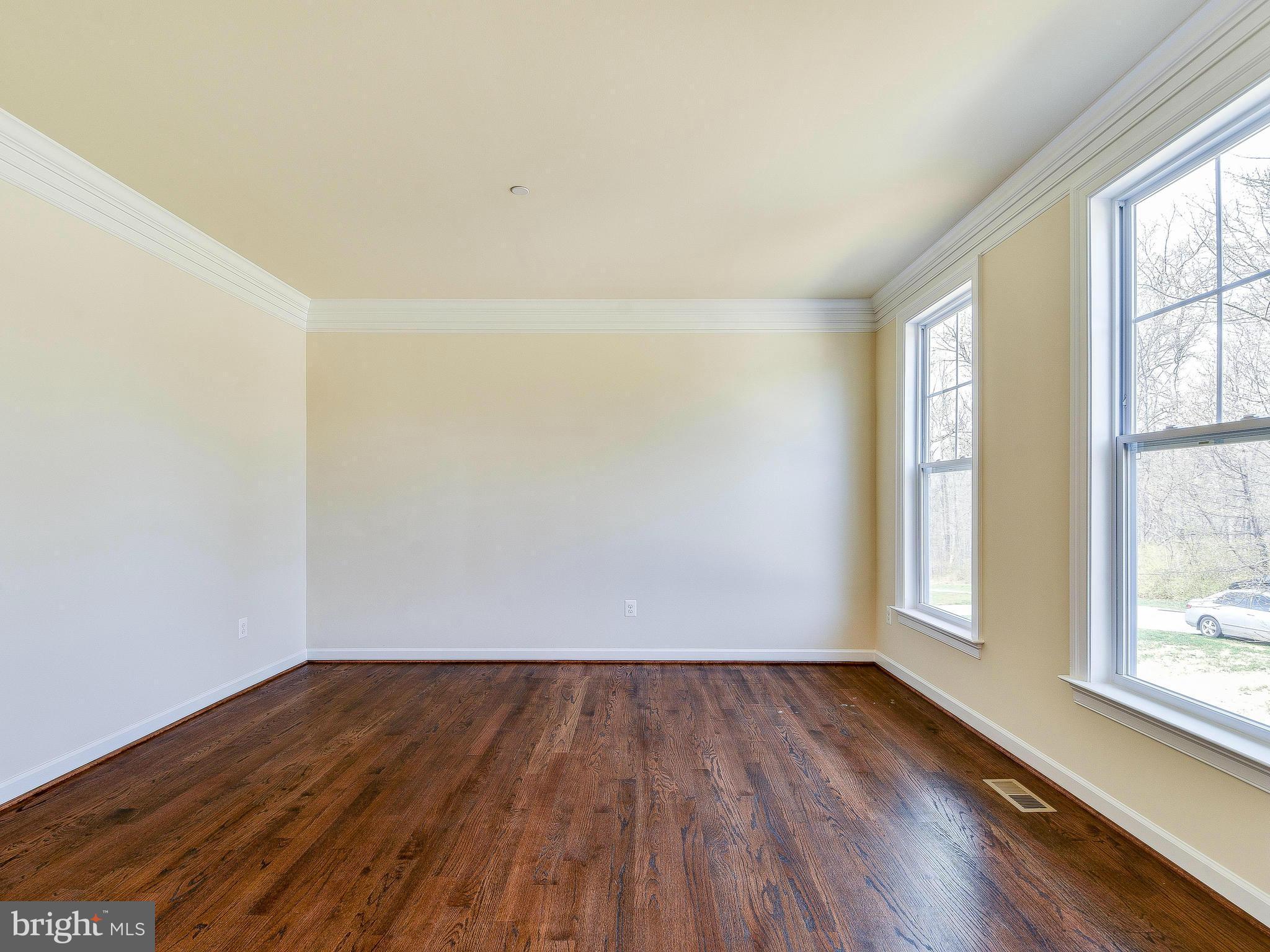 24500 Ridge Road Damascus, MD 20872 - Photo 13 of 30 Living Room