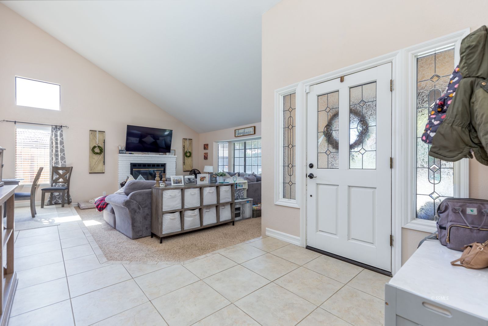 1016 Meadowview Lane Ridgecrest, CA 93555 - Photo 6 of 35 Gallery Image 6