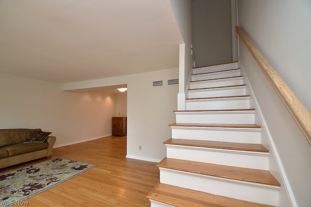 2401 Overlook Road Cleveland, OH 44106 - Photo 15 of 32 View of Living Room from foyer