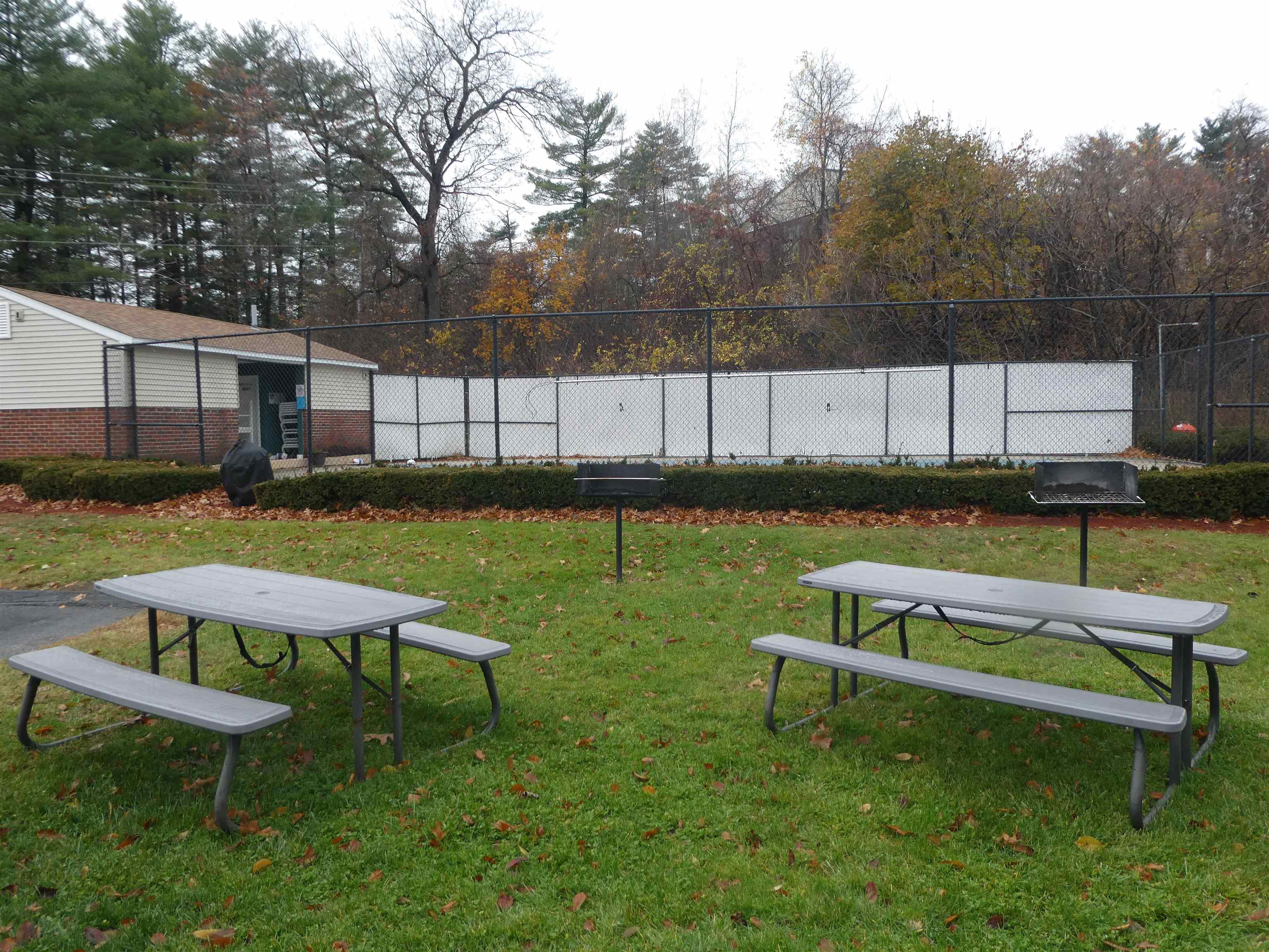 127 English Village Road, Unit 302 Manchester, NH 03102 - Photo 10 of 11