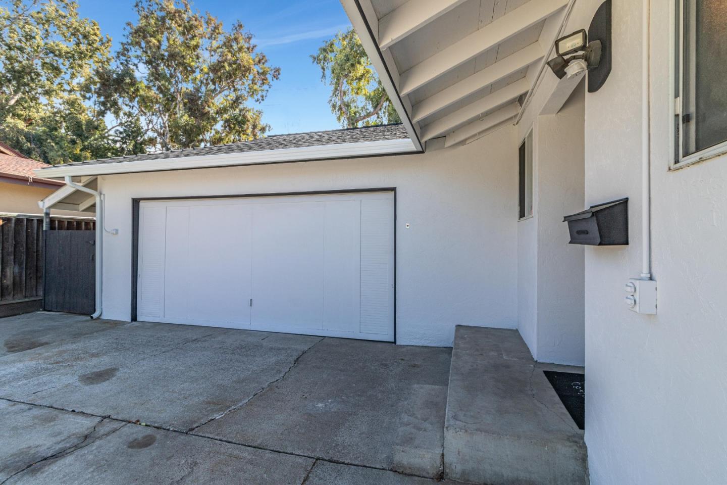 2319 Cimarron Drive Santa Clara, CA 95051 - Photo 4 of 42 a view of a garage
