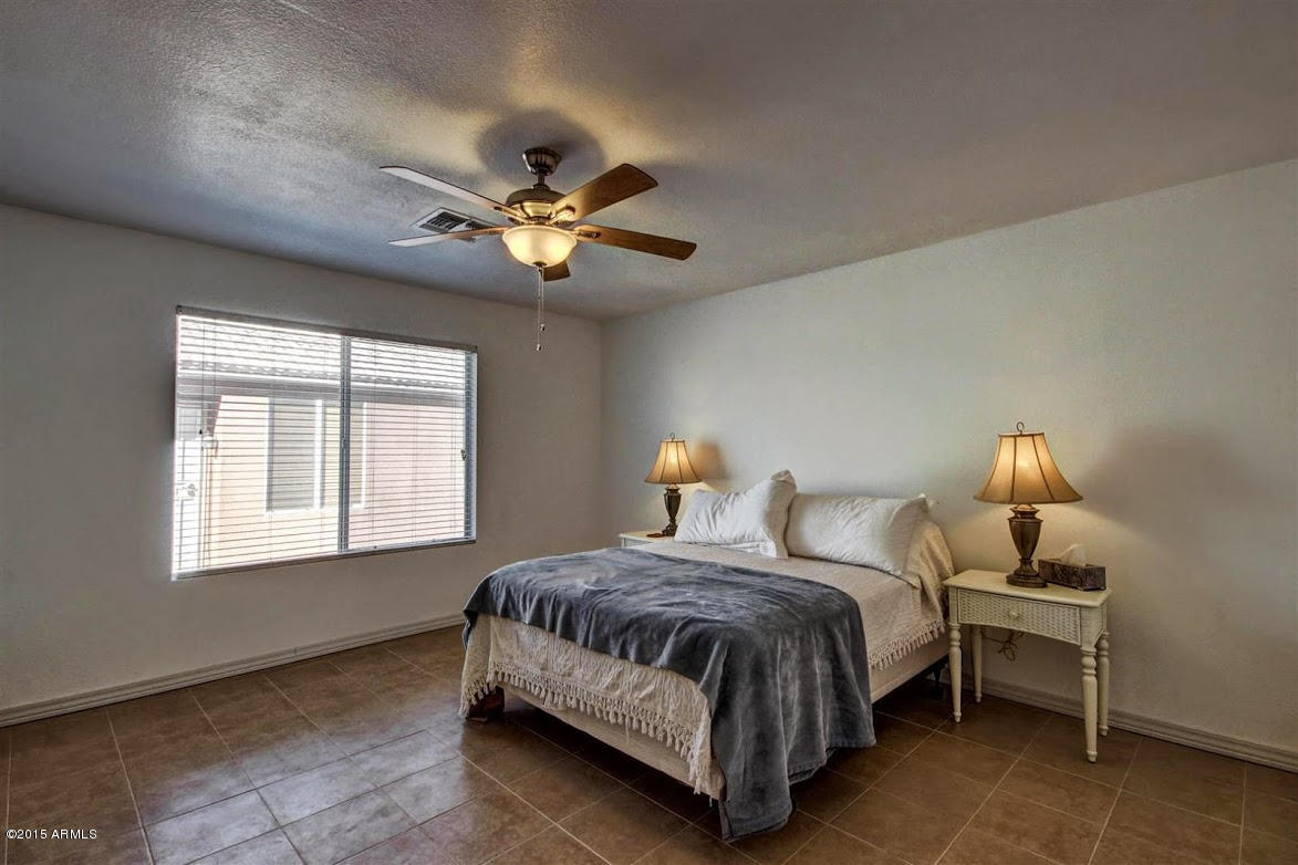 1810 West Renaissance Avenue Apache Junction, AZ 85120 - Photo 10 of 20 10- Large Master-suite