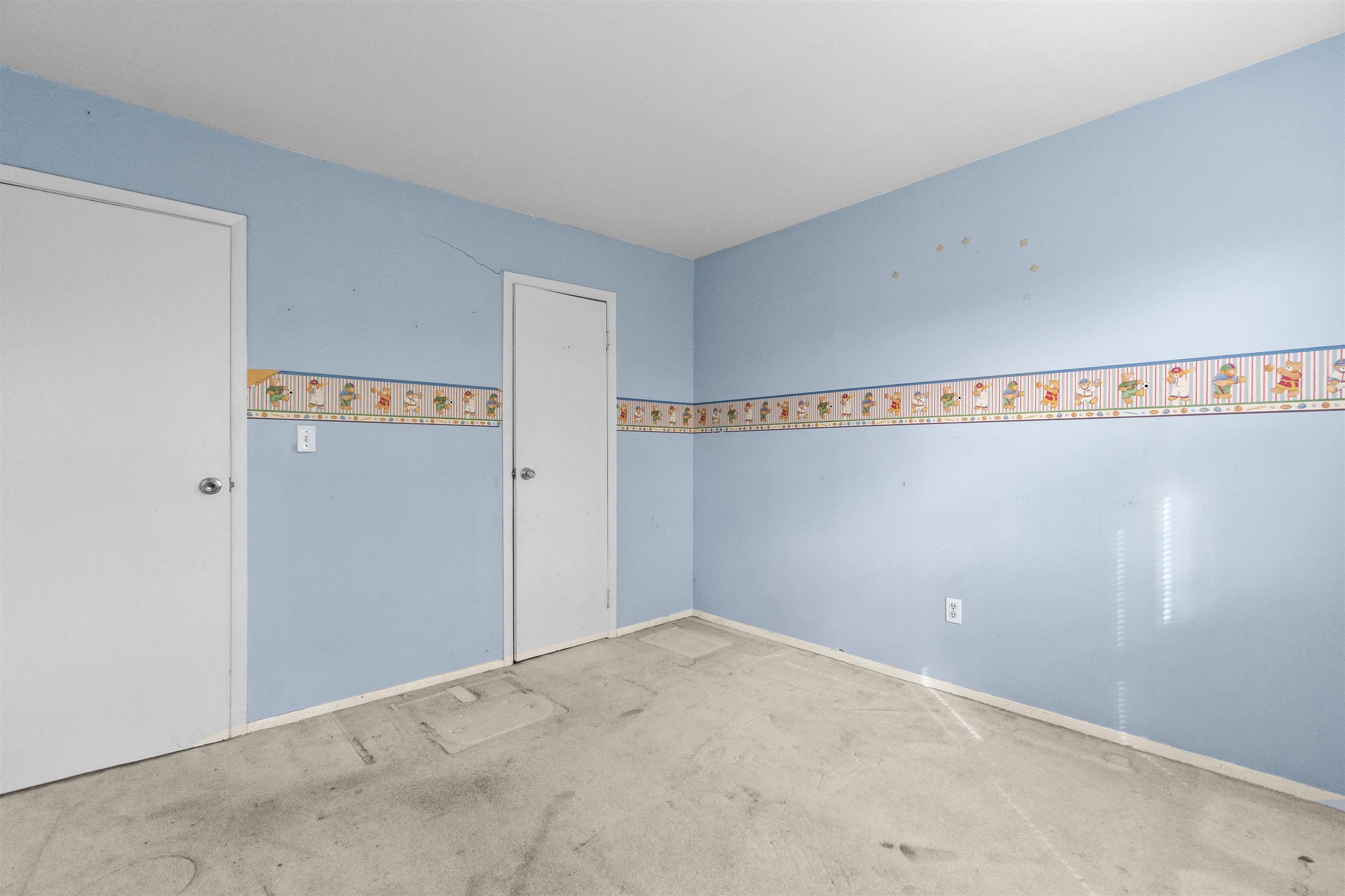 13 Crossgate Road Jersey City, NJ 07305 - Photo 20 of 36 a view of a room