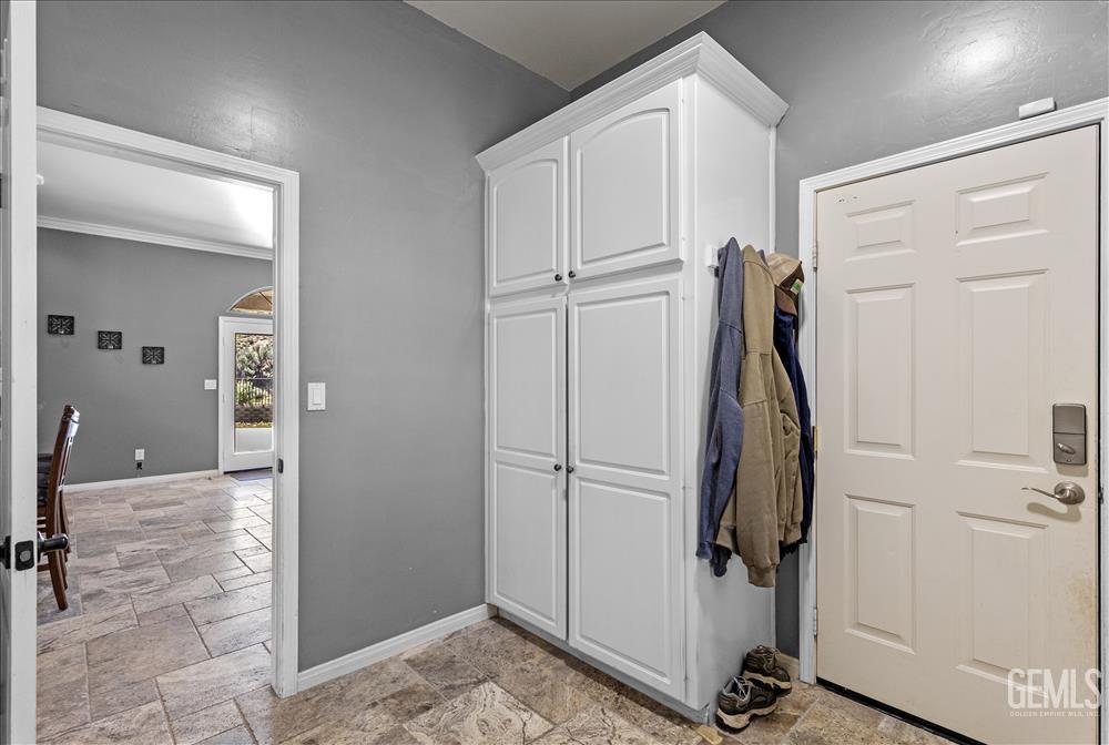 Undisclosed Address Tehachapi, CA 93561 - Photo 21 of 68 a view of a walk in closet