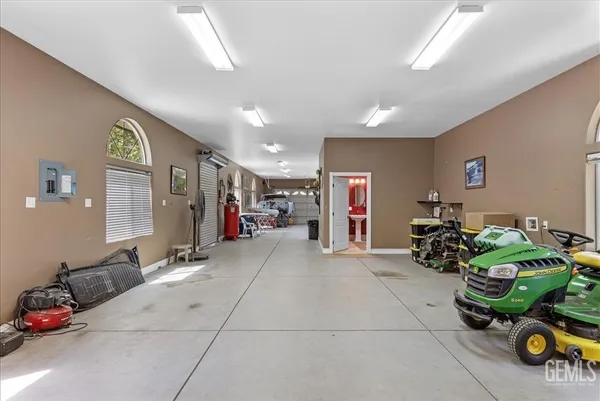$695,000 | Undisclosed Address, Tehachapi, CA 93561