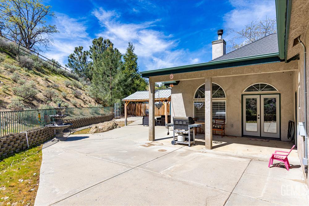 Undisclosed Address Tehachapi, CA 93561 - Photo 54 of 68 a view of a lounge chair in the patio