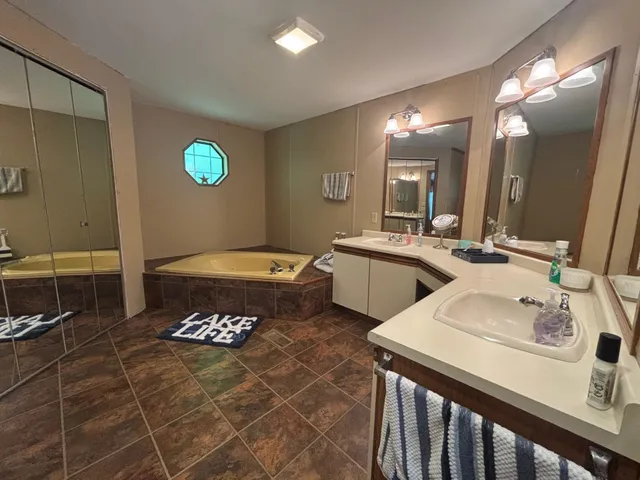 $2,100 | 9 Westbury Road, Meredith, NH 03253