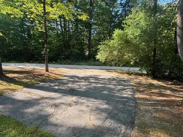 $2,100 | 9 Westbury Road, Meredith, NH 03253