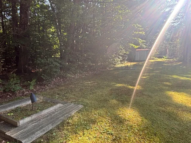 $2,100 | 9 Westbury Road, Meredith, NH 03253