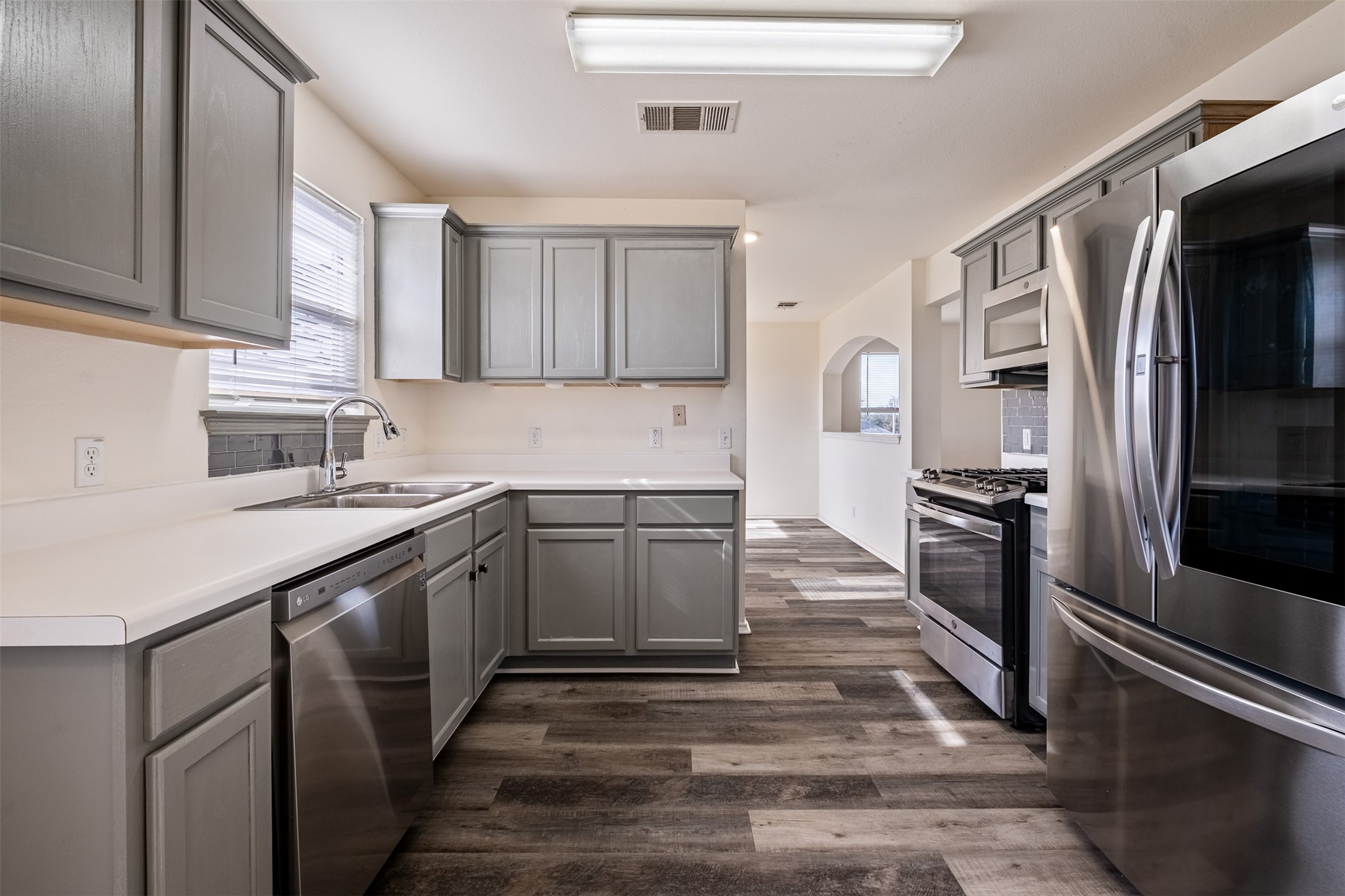 104 Pond Way Hutto, TX 78634 - Photo 11 of 27