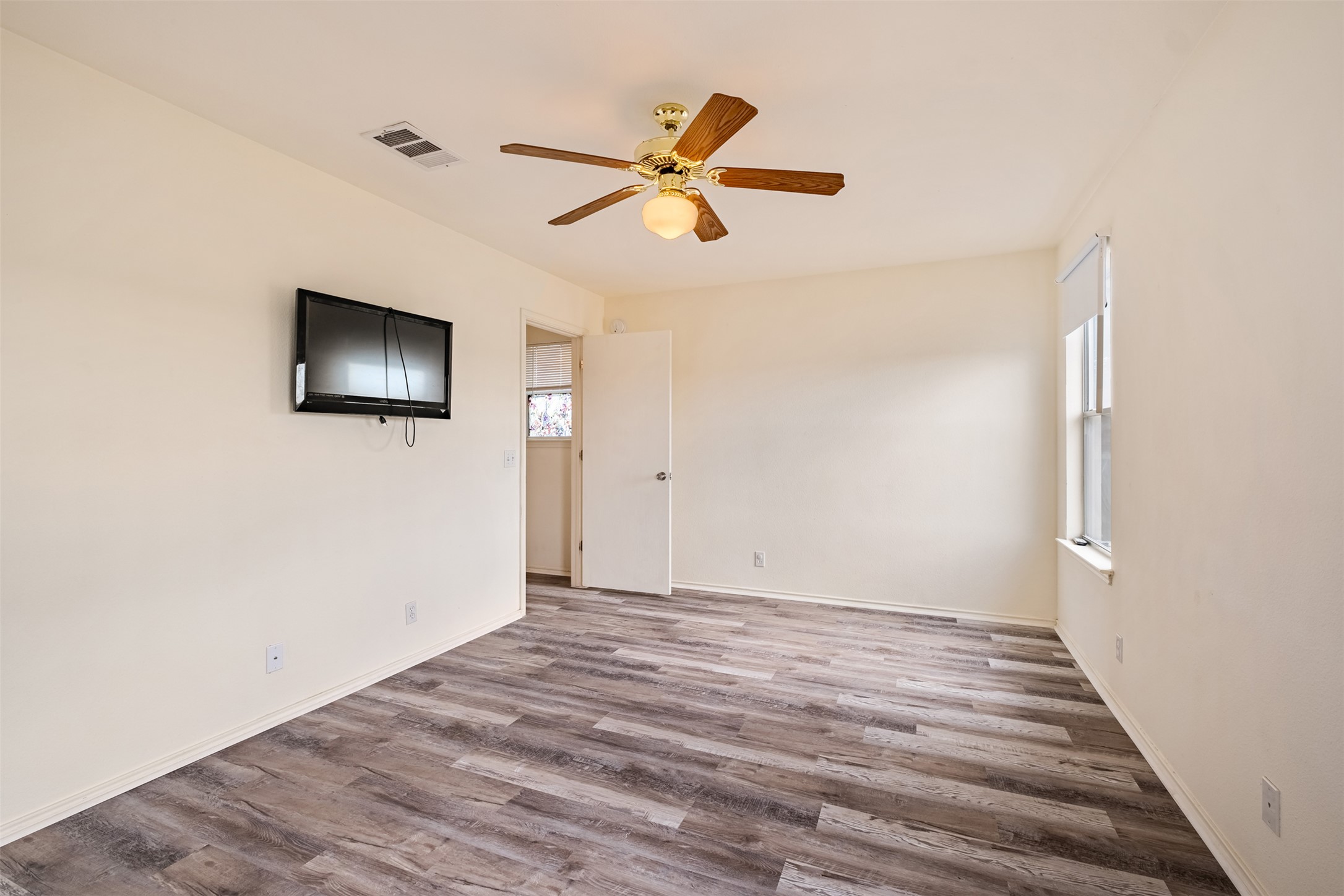 104 Pond Way Hutto, TX 78634 - Photo 17 of 27