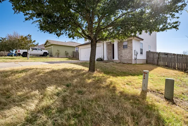 $1,945 | 104 Pond Way, Hutto, TX 78634