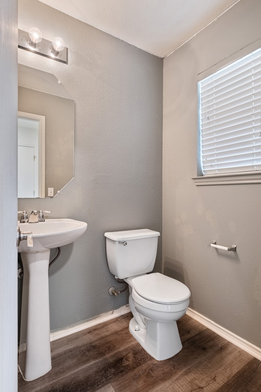 104 Pond Way Hutto, TX 78634 - Photo 5 of 27