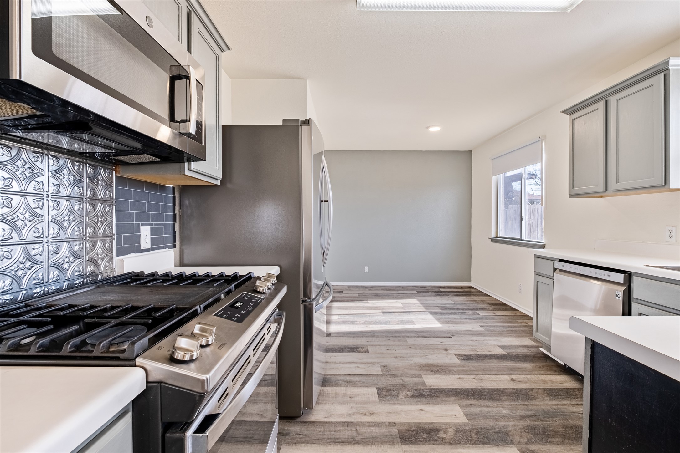 104 Pond Way Hutto, TX 78634 - Photo 10 of 27