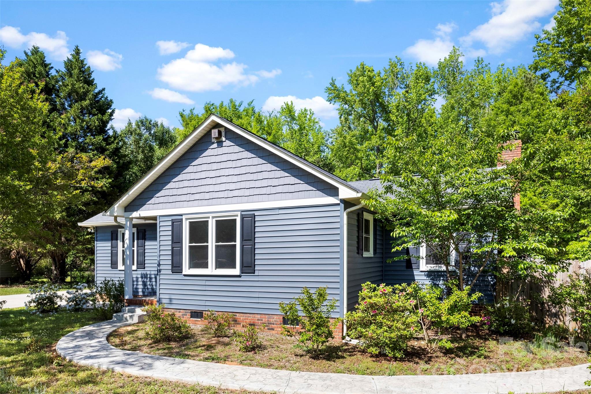 240 East Old Limestone Road York, SC 29745 - Photo 3 of 28 Gallery Image 3