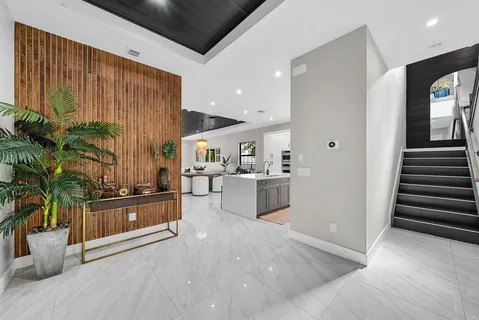 $2,500,000 | 3019 Gin Berry Way, West Palm Beach, FL 33401