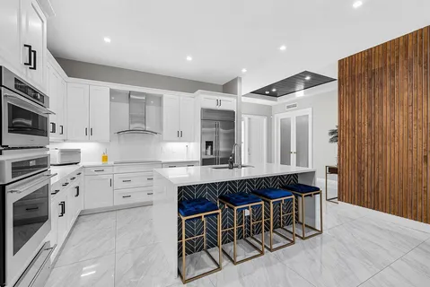 $2,500,000 | 3019 Gin Berry Way, West Palm Beach, FL 33401