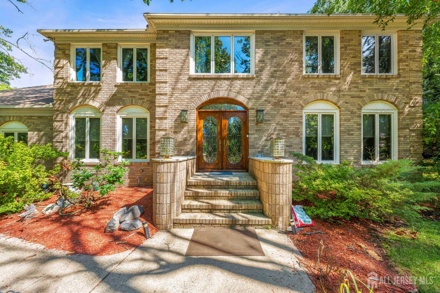 19 Cherokee Road East Brunswick, NJ 08816 - Photo 3 of 41 Gallery Image 3