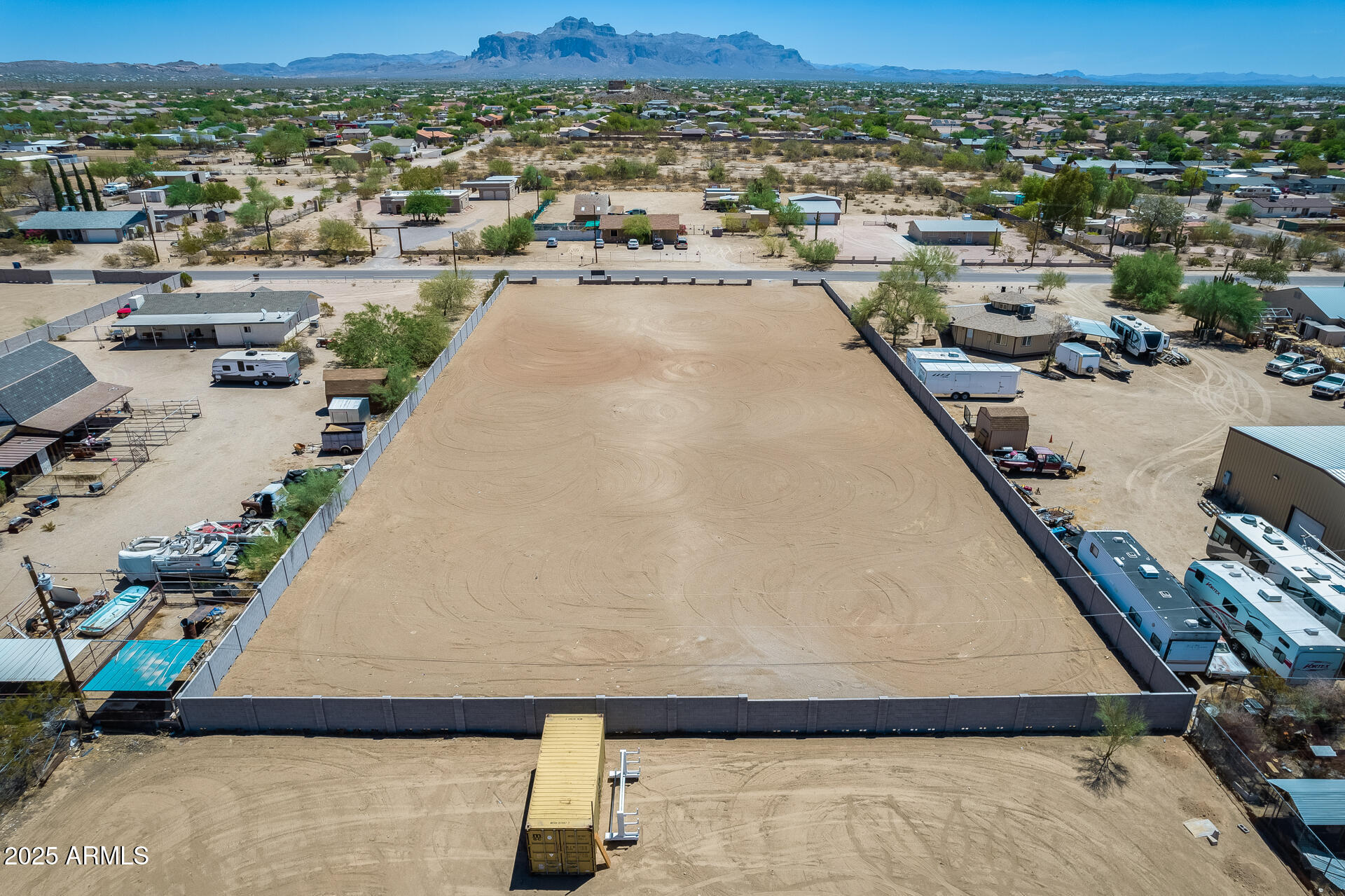 658 North Merrill Road Mesa, AZ 85207 - Photo 2 of 12