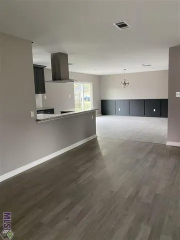 $2,100 | 6072 Sumrall Drive, Baton Rouge, LA 70811