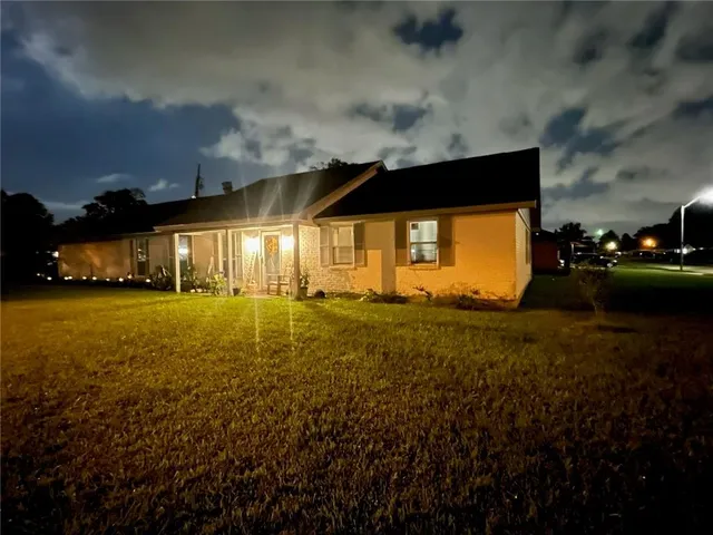 $2,100 | 6072 Sumrall Drive, Baton Rouge, LA 70811