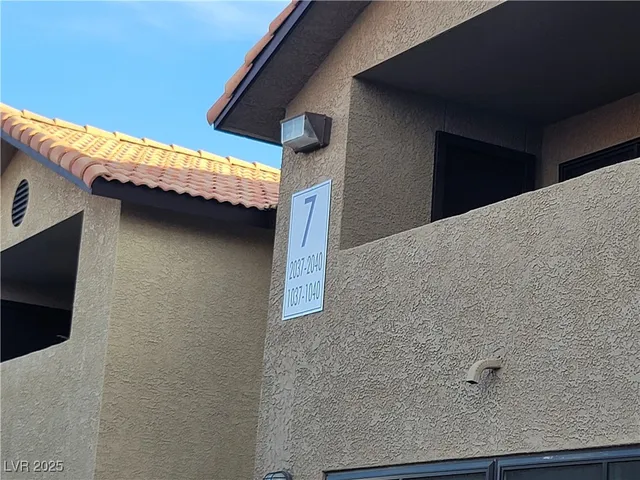 $790 | 2451 North Rainbow Boulevard, Unit 1038, Las Vegas, NV 89108