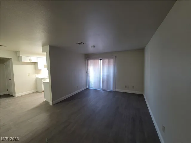 $790 | 2451 North Rainbow Boulevard, Unit 1038, Las Vegas, NV 89108