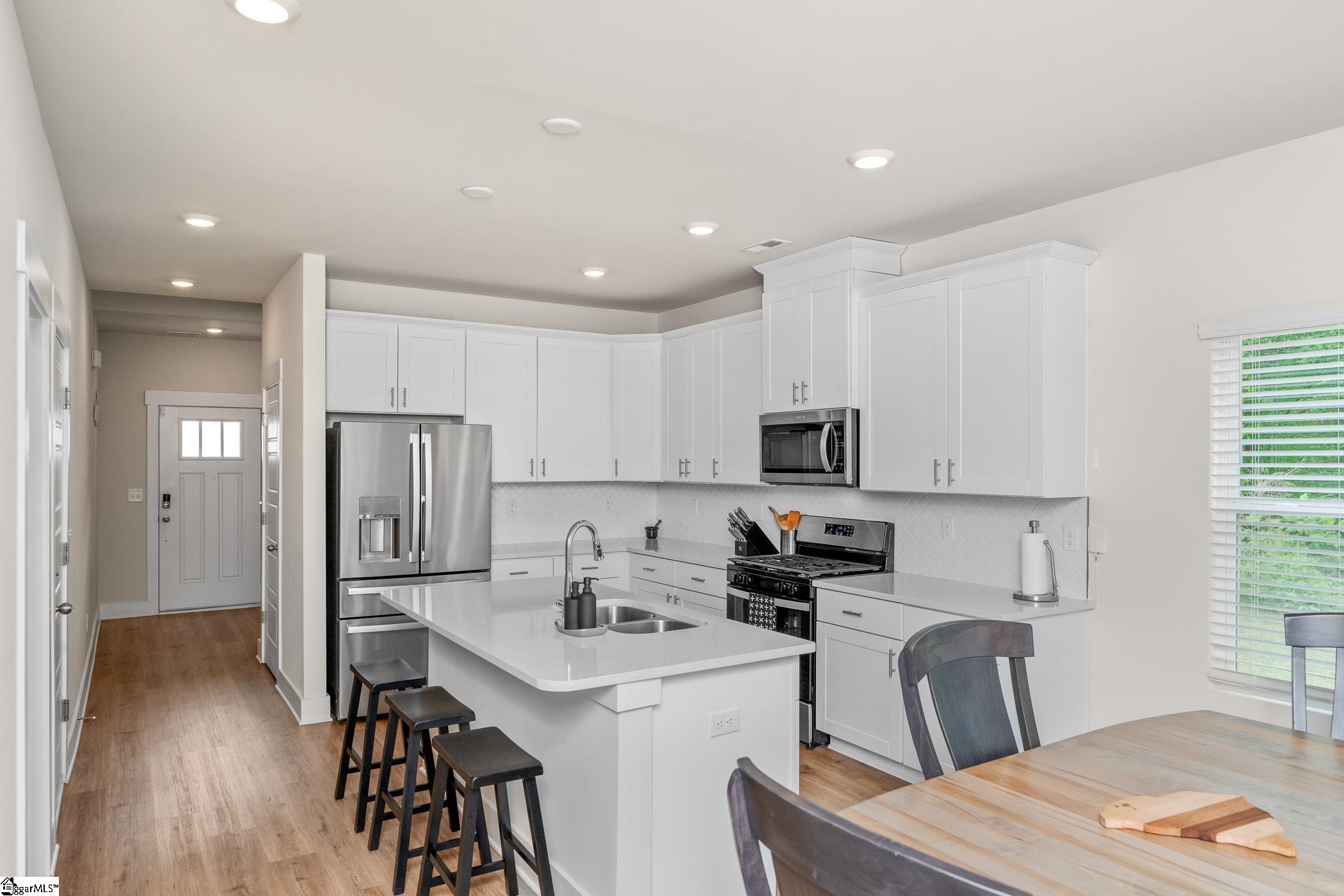 24 Sparrow Lane Greenville, SC 29607 - Photo 15 of 33